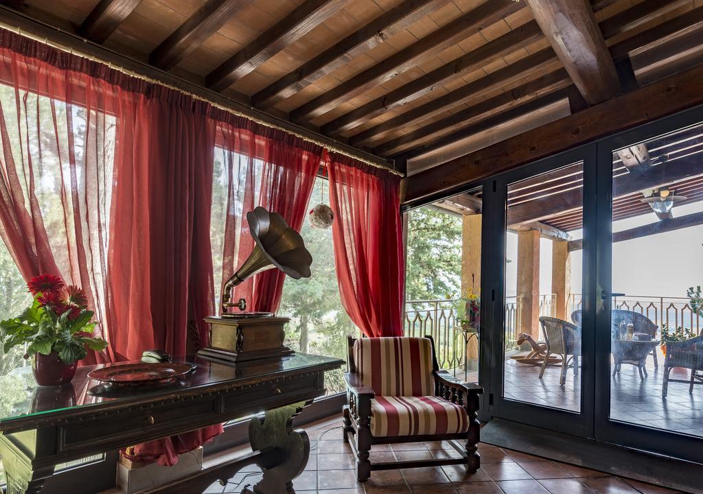 Hotel Il Cavallino Blu ヴォルテッラ エクステリア 写真